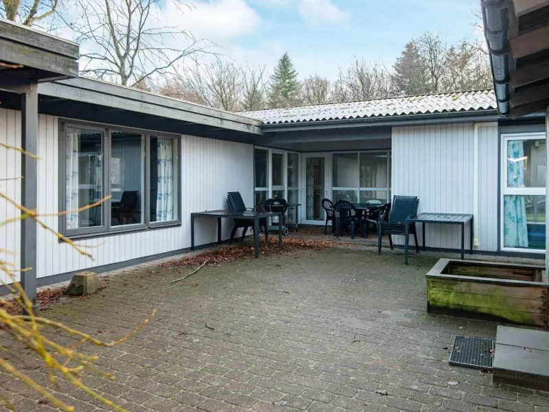 Billede 5 af Tranquil Holiday Home in Glesborg with Hot Tub & Sauna