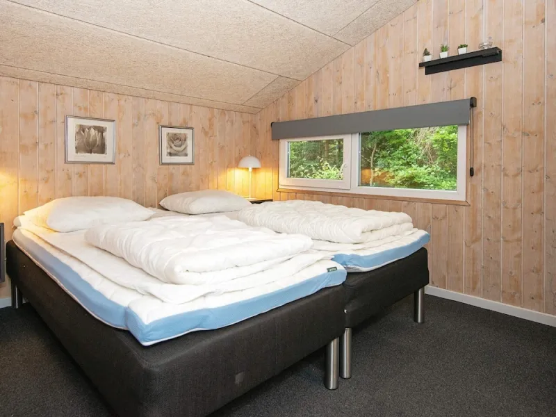 Billede 2 af 12 Person Holiday Home in Glesborg