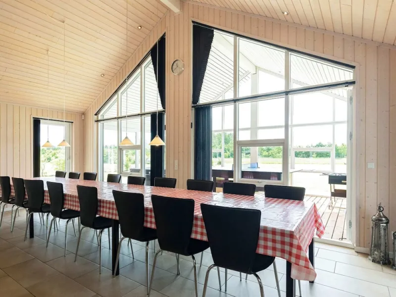 Billede 4 af 15 Person Holiday Home in Hojslev