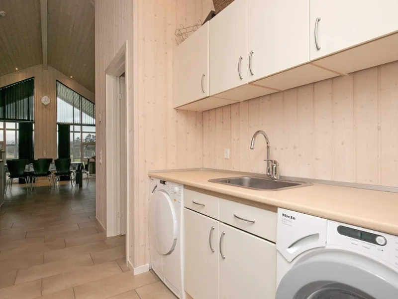 Billede 30 af 15 Person Holiday Home in Hojslev