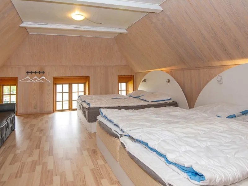 Billede 9 af Spacious Holiday Home in Jutland near Beach
