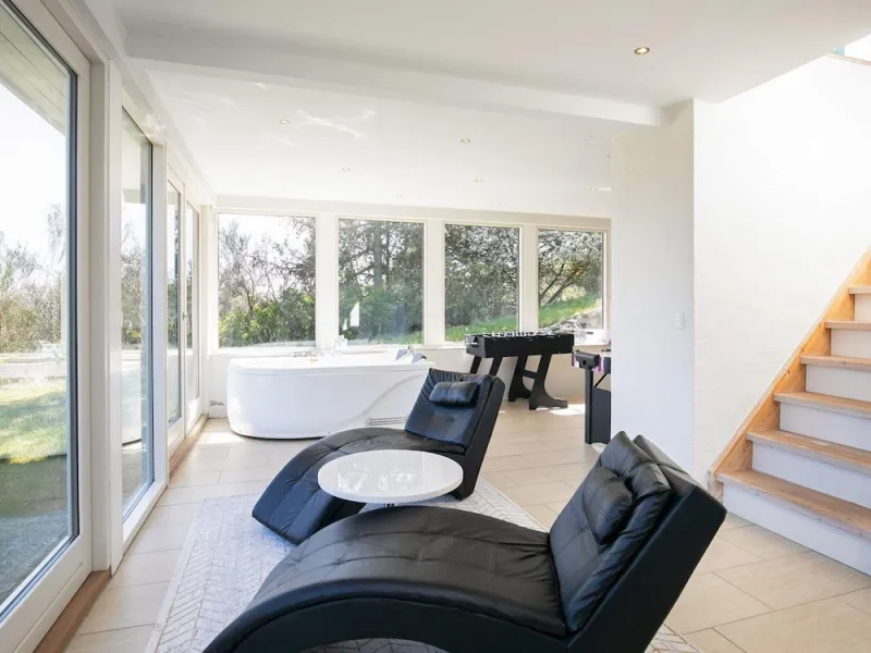 Billede 5 af Modern Holiday Home in Brovst with Hot Tub