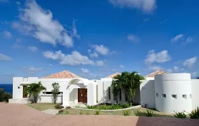 Billede 2 af Sky Blue by Island Properties Online