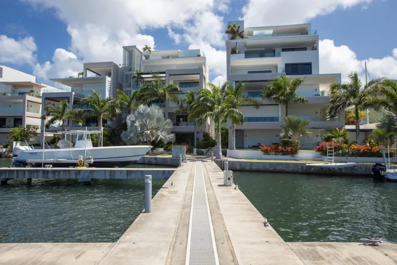 Charming Apartment in Cole Bay with Sea View - 70 m²