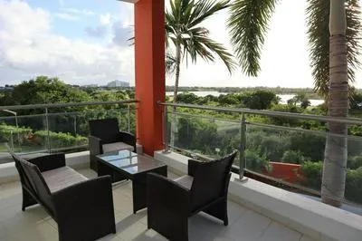 Billede 2 af Captivating 2-Bed Apartment in Maho