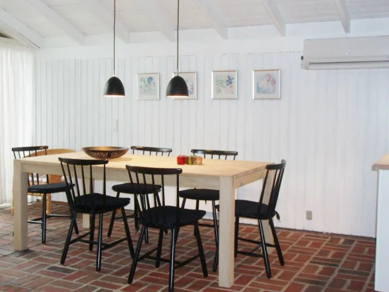 Billede 2 af Spacious Holiday Home in Oksbol near Sea