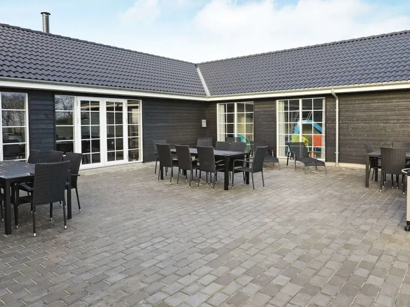 Billede 31 af 26 Person Holiday Home in Frorup