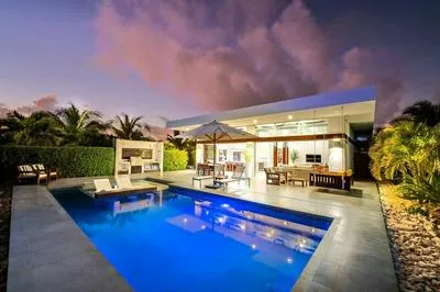 Billede 2 af Family Beachside Villa With Hotel Amenities v7