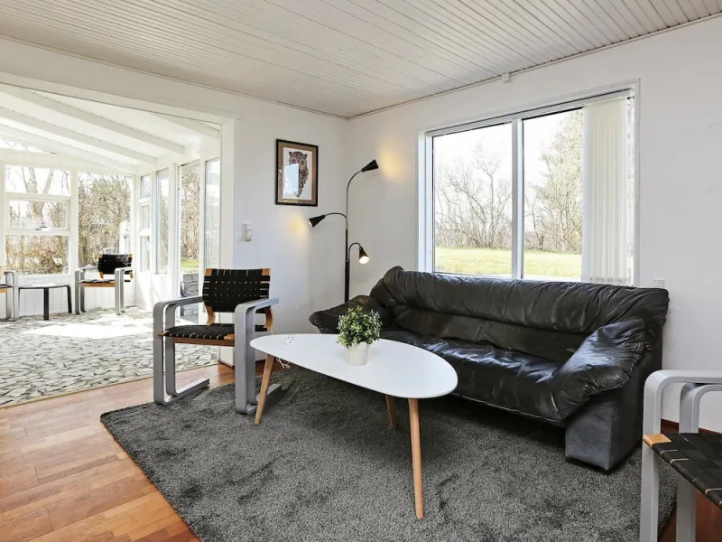 Billede 2 af Stunning Holiday Home in Hovedstaden With Terrace