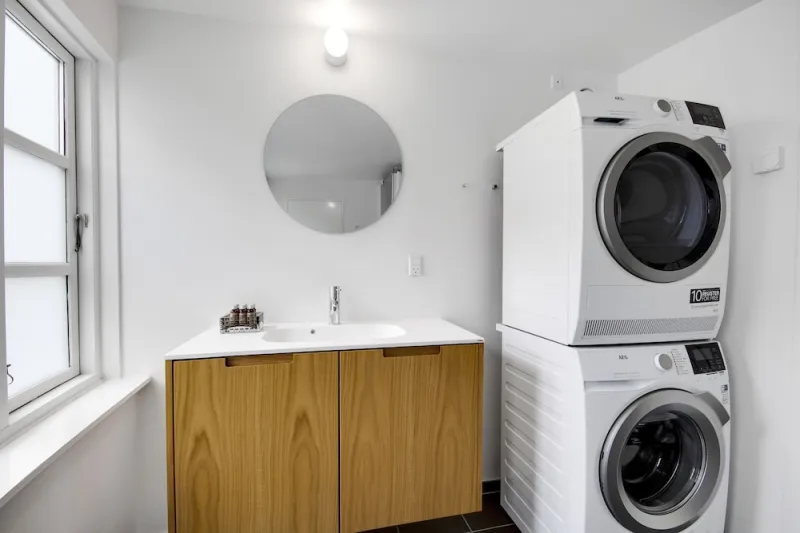 Billede 29 af Sanders Regent - Chic 3-bdr Apt With Balcony