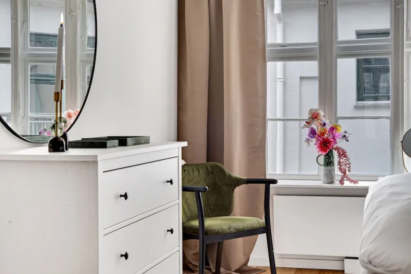 Billede 35 af Sanders Regent - Chic 3-bdr Apt With Balcony