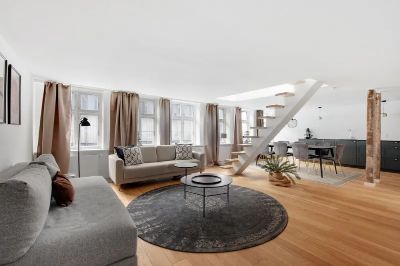 Billede 4 af Sanders Regent - Treasured 3-bdr Apt With Terrace