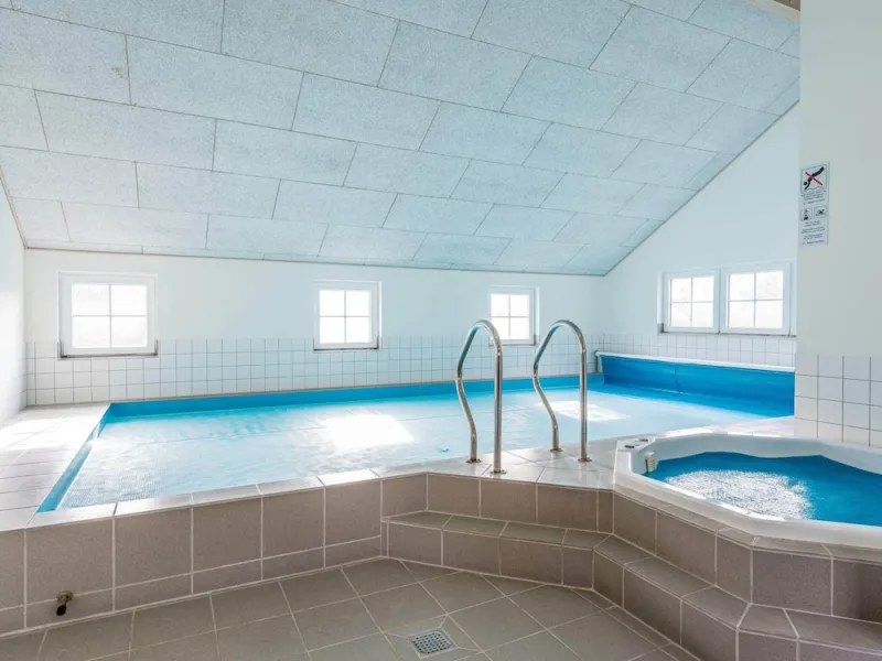 Billede 3 af 14 Person Holiday Home in Blavand