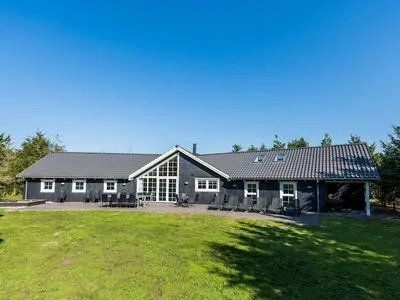 Billede 40 af 14 Person Holiday Home in Blavand