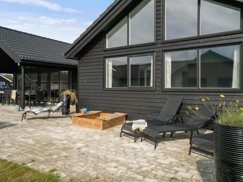 Billede 2 af 16 Person Holiday Home in Norre Nebel