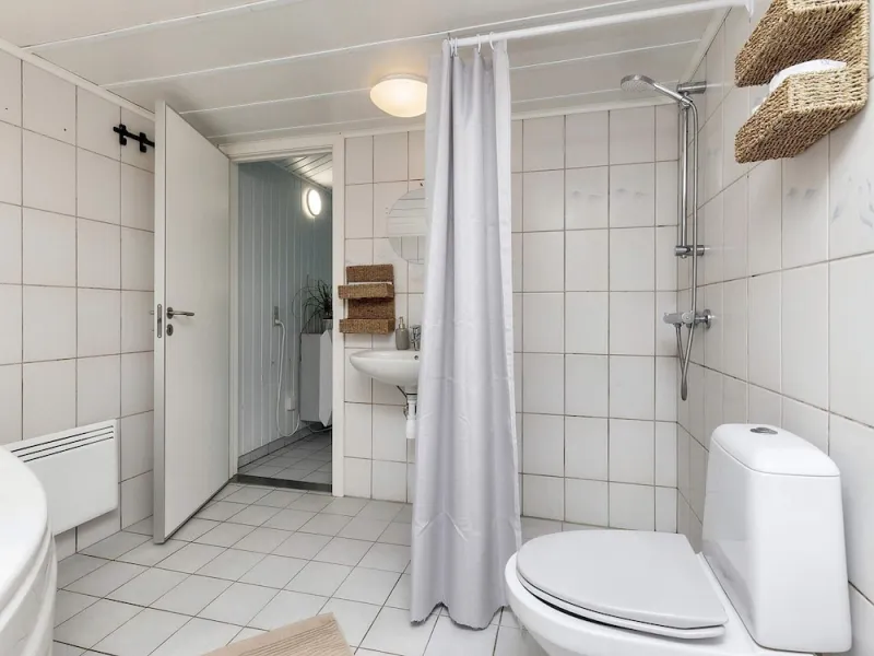 Billede 17 af 8 Person Holiday Home in Oksbol