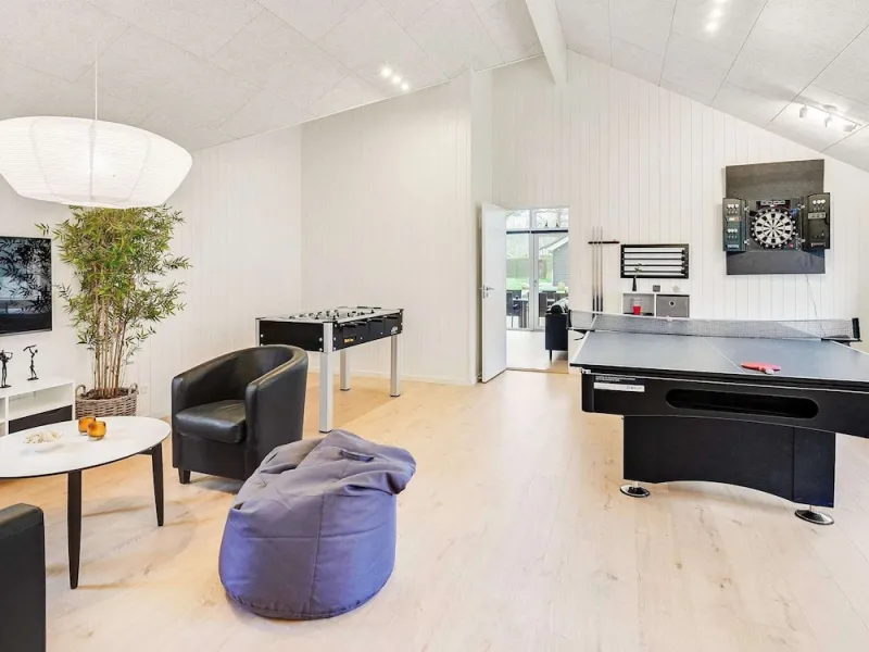 Billede 3 af 16 Person Holiday Home in Vaeggerlose