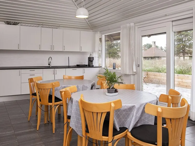Billede 2 af 6 Person Holiday Home on a Holiday Park in Karrebaeksminde