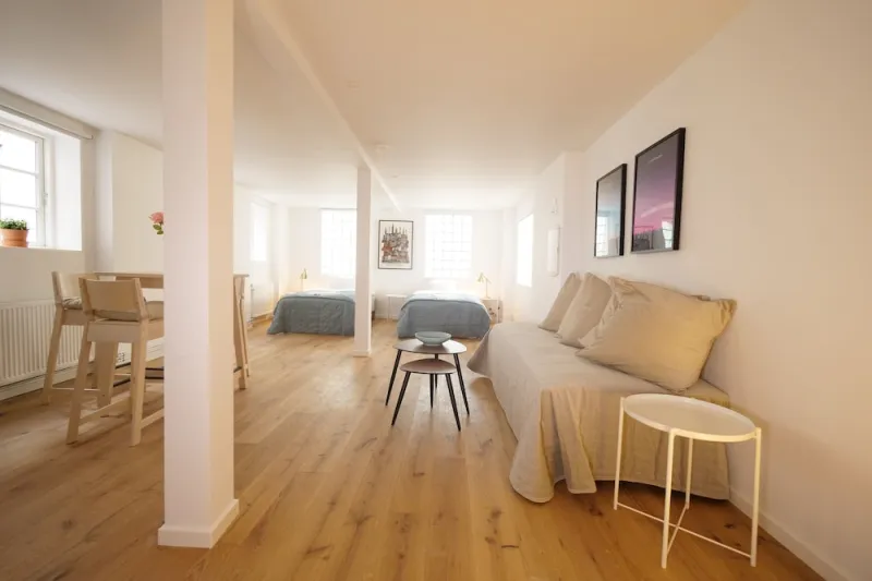 Rent a place to sleep 1 photo 10