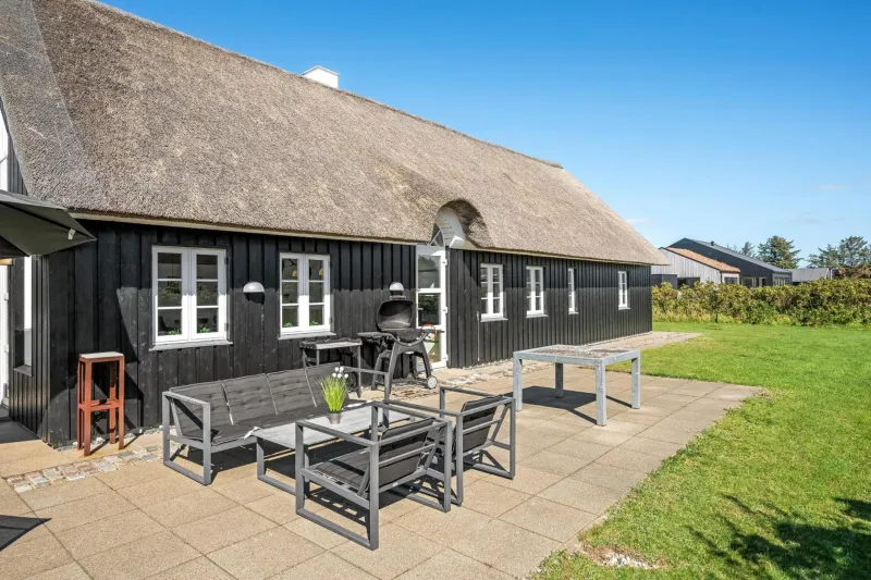 Lovely Holiday Home With Fantastic Views, Fenced Grounds, And A Wilderness Bath photo 10