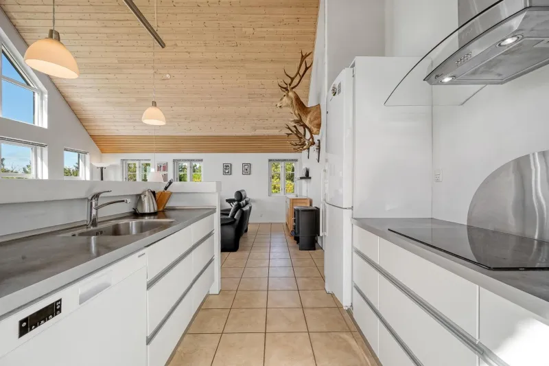 Lovely Holiday Home With Fantastic Views, Fenced Grounds, And A Wilderness Bath photo 30