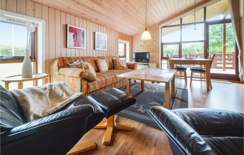 Awesome Home In Tarm With Sauna photo 9