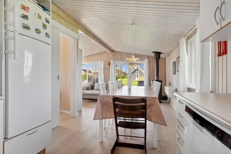 Lovely Cottage Within Walking Distance To The Sea photo 13