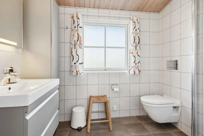 Lovely Cottage Within Walking Distance To The Sea photo 17