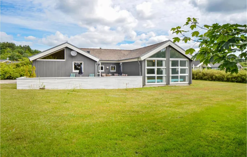 Cozy Home In Ebeltoft With Sauna photo 1