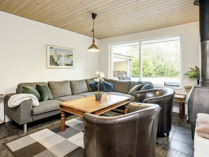 Billede 2 af 10 Person Holiday Home in Vaeggerlose