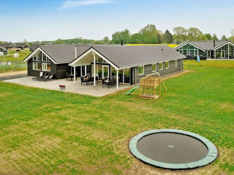 18 Person Holiday Home in Bogense