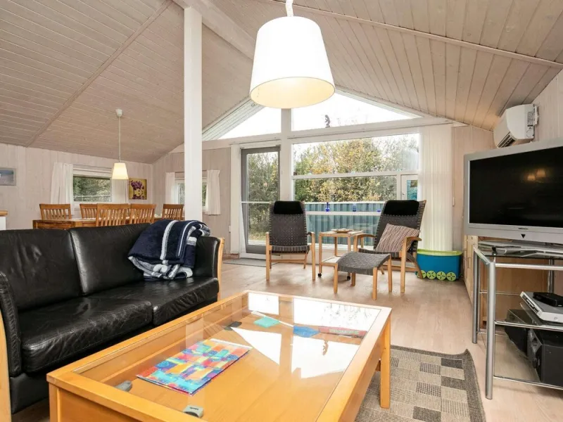 Billede 4 af 6 Person Holiday Home in Lokken