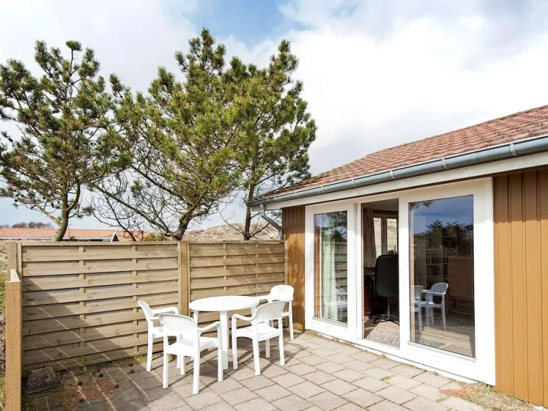 Enticing Holiday Home in FanÃ¸ near Sea
