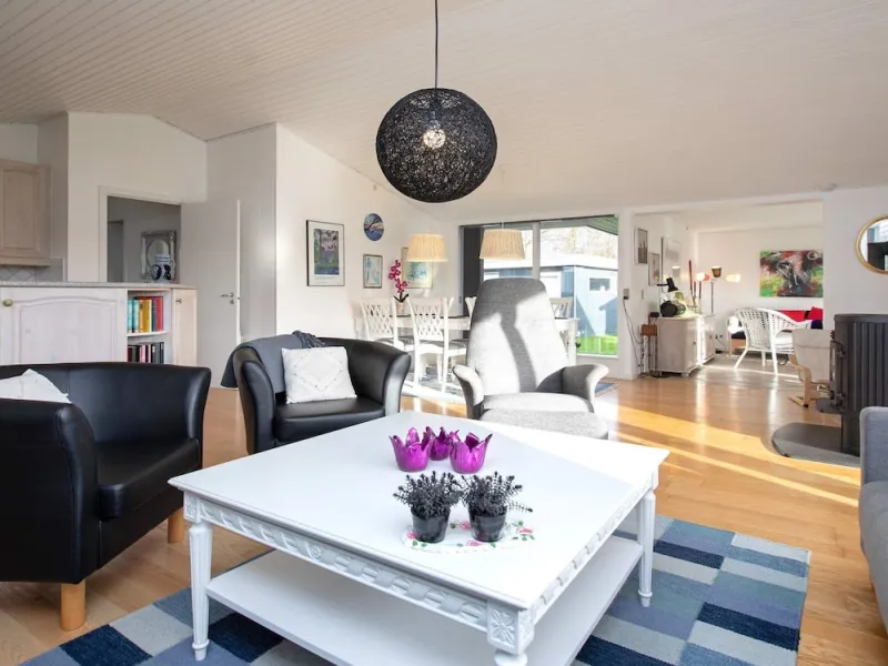 Billede 3 af 8 Person Holiday Home in Vaeggerlose