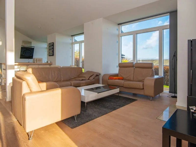 Billede 2 af 6 Person Holiday Home in Hejls