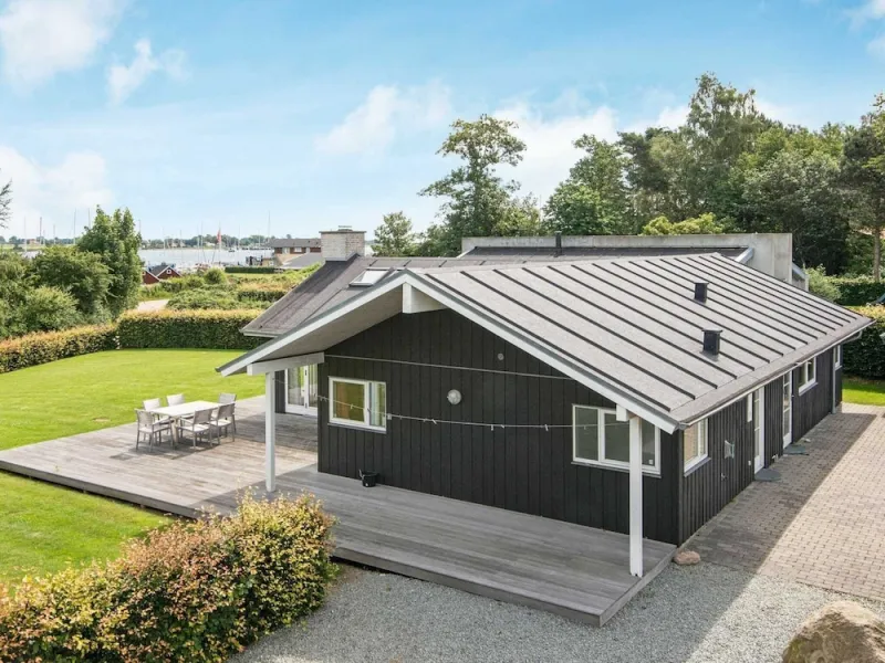 8 Person Holiday Home in Juelsminde-by Traum