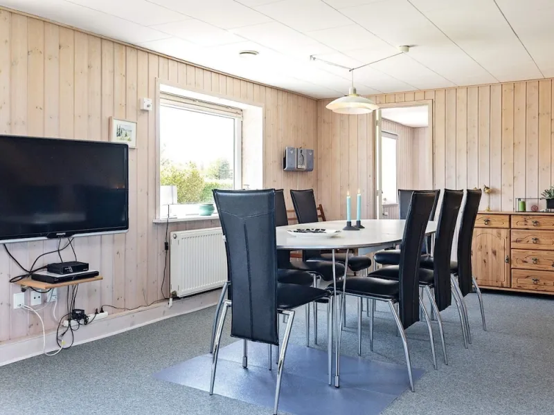 Billede 4 af Spacious Holiday Home in Vinderup near Fjord