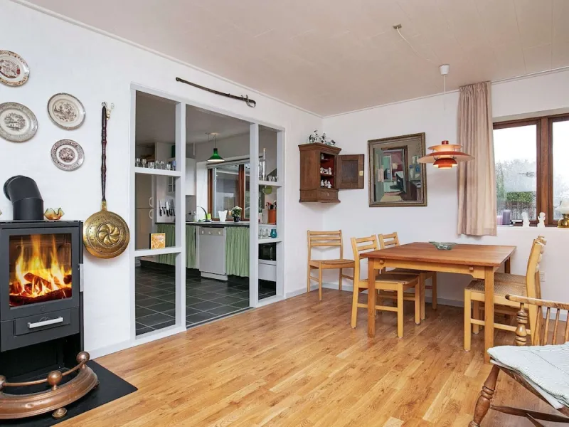 Billede 7 af Cozy Holiday Home in RÃ¸dby With Beach Nearby