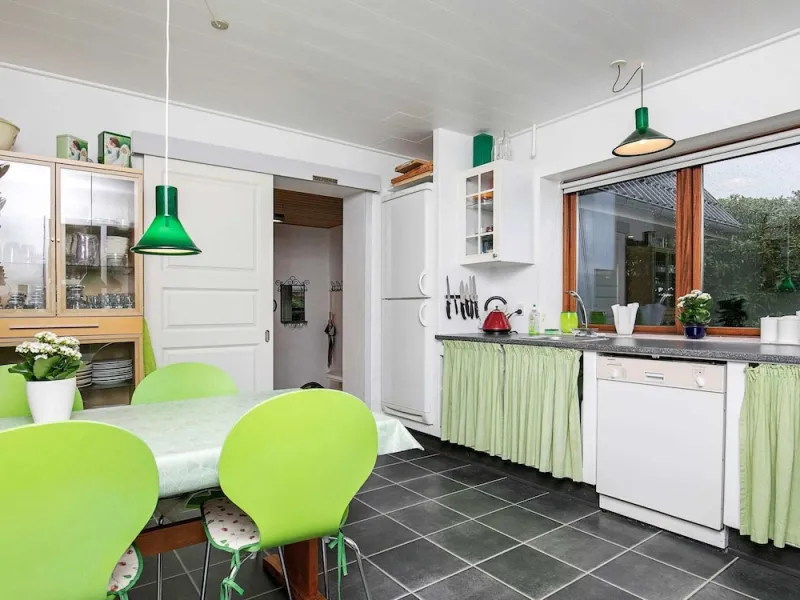 Billede 22 af Cozy Holiday Home in RÃ¸dby With Beach Nearby