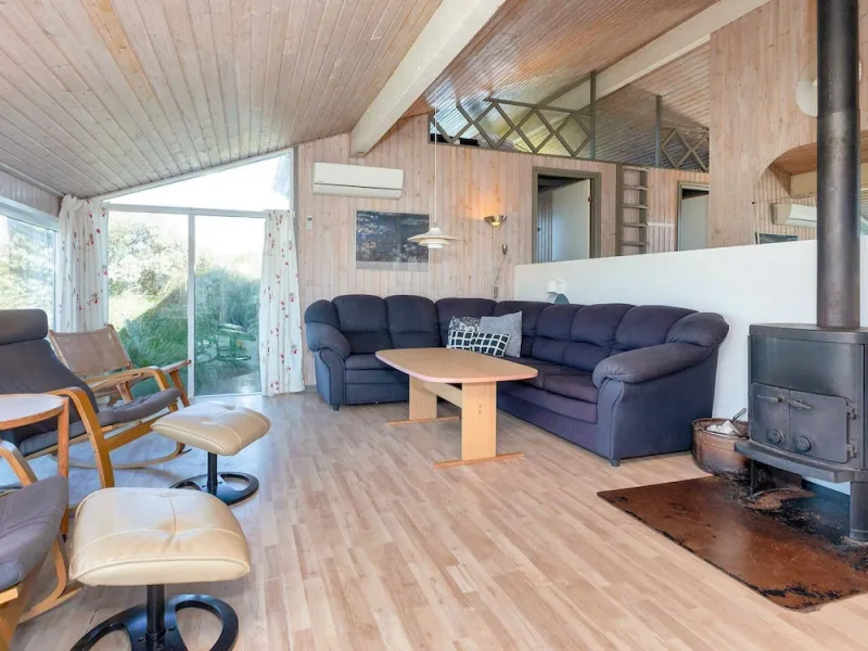 Billede 2 af 12 Person Holiday Home in Hjorring