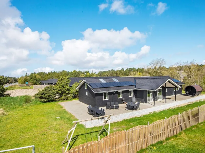 Billede 4 af 16 Person Holiday Home in Romo
