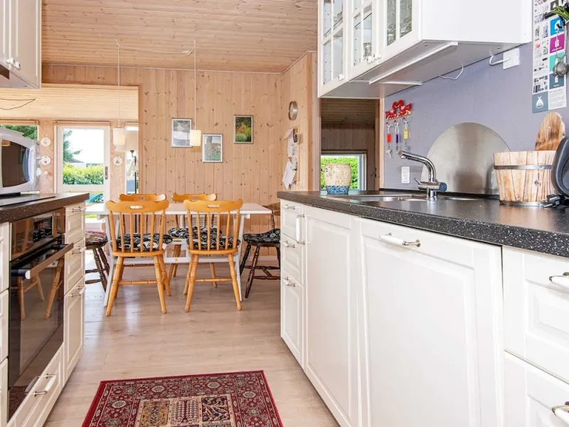 Billede 7 af Spacious Holiday Home in Hejls near Sea