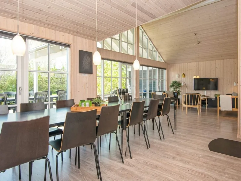 Billede 37 af Luxury Beach House With Pool