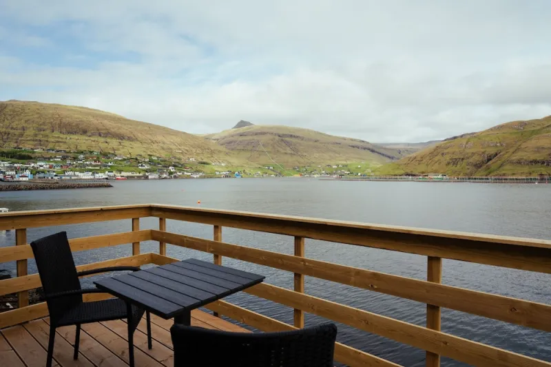 Luxurious Waterfront Retreat | Spectacular Views