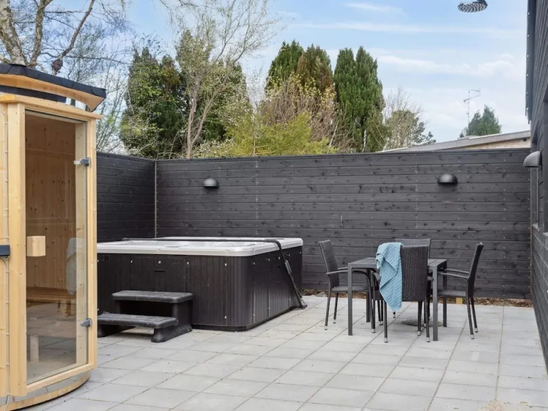 Billede 2 af 5 Star Holiday Home in Dronningmolle