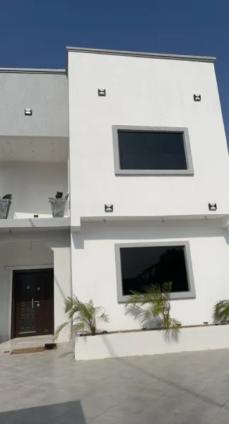 WHITE PLACE APARTMENT