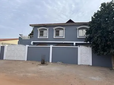 Billede 2 af Captivating 5-bedroom Duplex With 4 Toilets