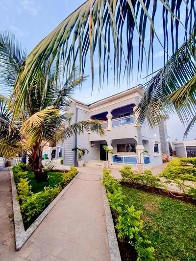Billede 2 af Star Light Apt #3 - The Retreat Apartments