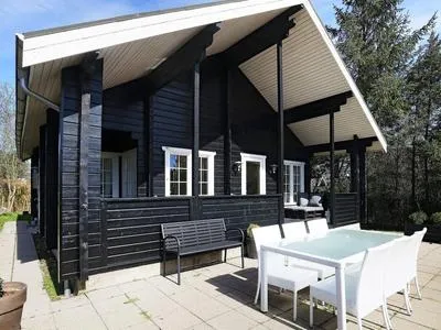 Billede 30 af 7 Person Holiday Home in Logstor