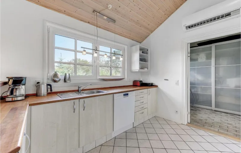 2 Bedroom Beautiful Home In Skjern photo 4
